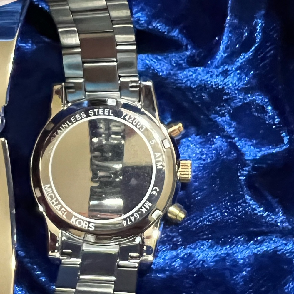 Michael Kors Watch - Picture 4 of 5